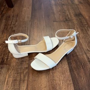 Women’s shoes size 6.5 white